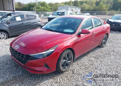 2023 Hyundai Elantra Sel z USA, uszkodzony, nr VIN KMHLM4AG4PU435977
